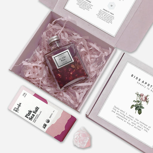 Roses and Chocolate Gift Set